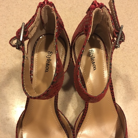 Style & Co pumps snakeskin - Picture 5 of 5